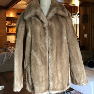 Vintage Because it’s by Gino Rossi Faux Fur |Small